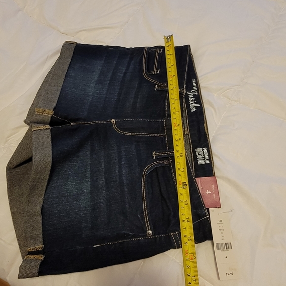 Smart Set low rise premium denim shorts - Picture 15 of 17